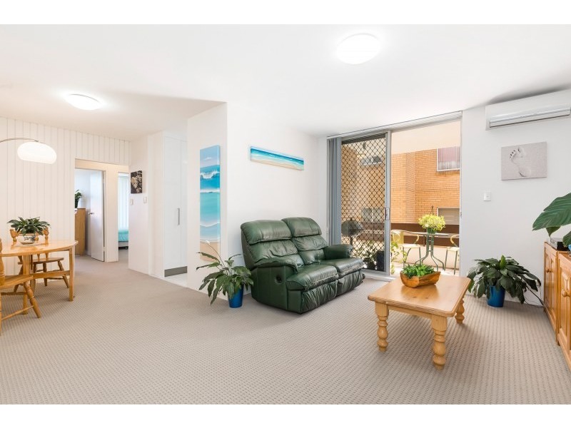 2/5 Norman Avenue, Dolls Point NSW 2219