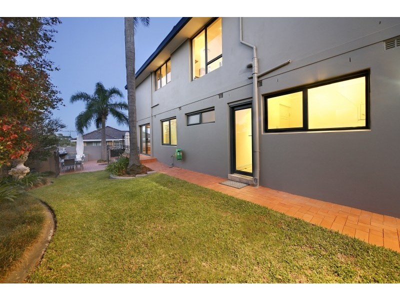 19 Fernleigh Road, Dolans Bay NSW 2229