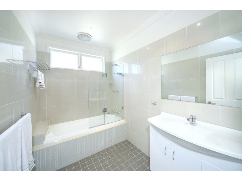 3 Kalmia Place, Miranda NSW 2228