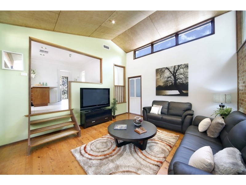 10 Raymond Place, Engadine NSW 2233