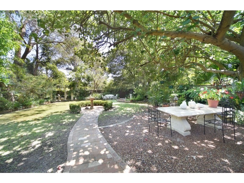 1 Trevalsa Place, Burraneer NSW 2230