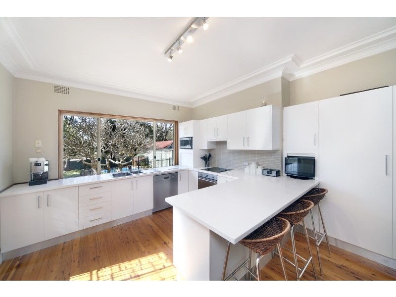 16 Bunarba Road, Gymea Bay NSW 2227