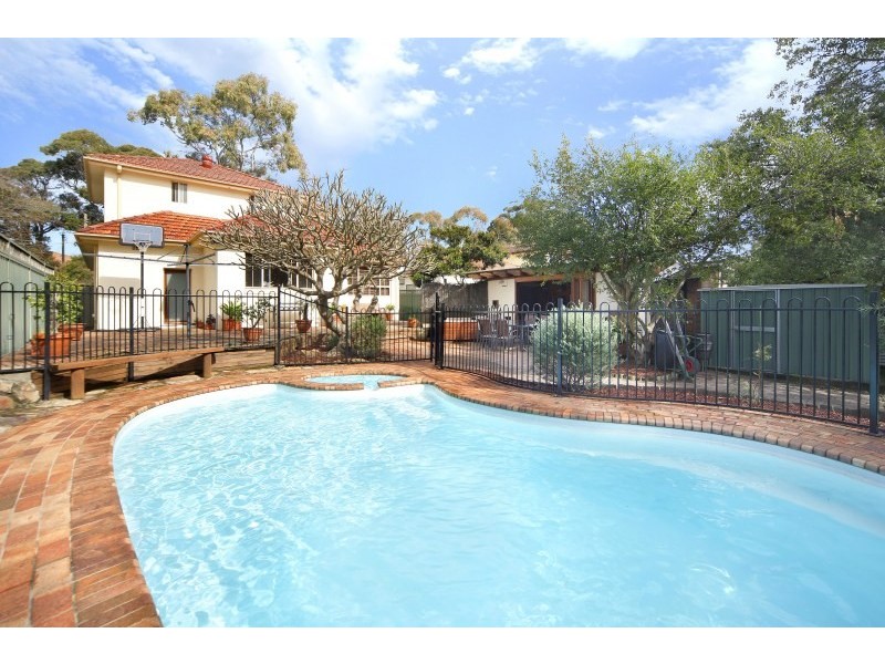 16 Bunarba Road, Gymea Bay NSW 2227