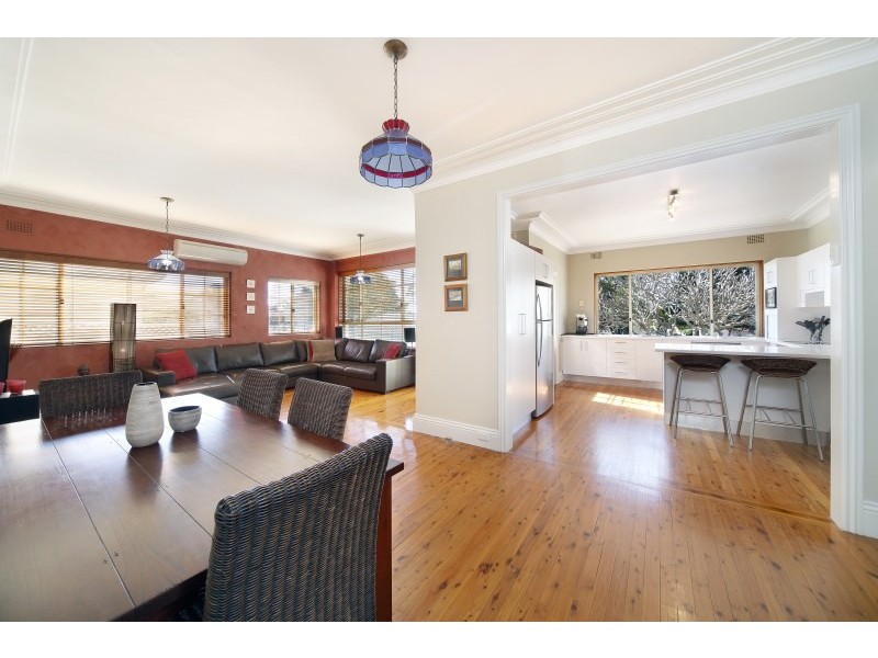 16 Bunarba Road, Gymea Bay NSW 2227