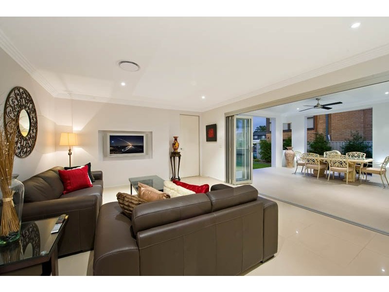 16 Clarence Crescent, Sylvania Waters NSW 2224