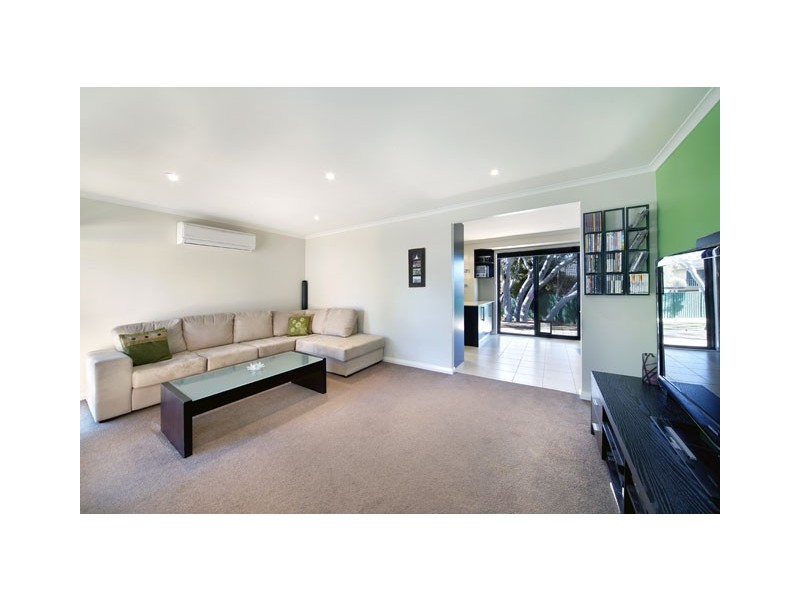 12 Rouse Place, Illawong NSW 2234