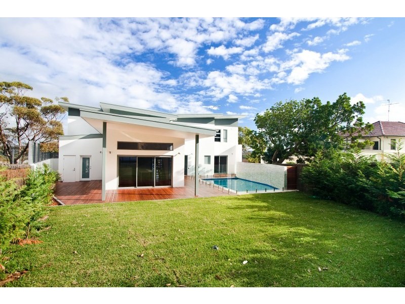 1 Loch Lomond Crescent, Burraneer NSW 2230