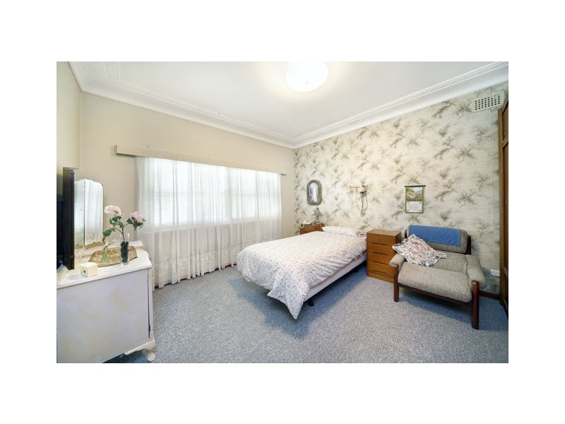 1 Higherdale Avenue, Miranda NSW 2228