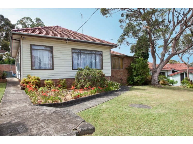 8 Crescent Road, Caringbah South NSW 2229
