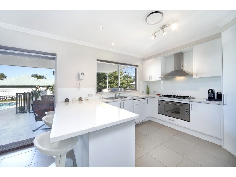 84 Telopea Avenue, Caringbah NSW 2229