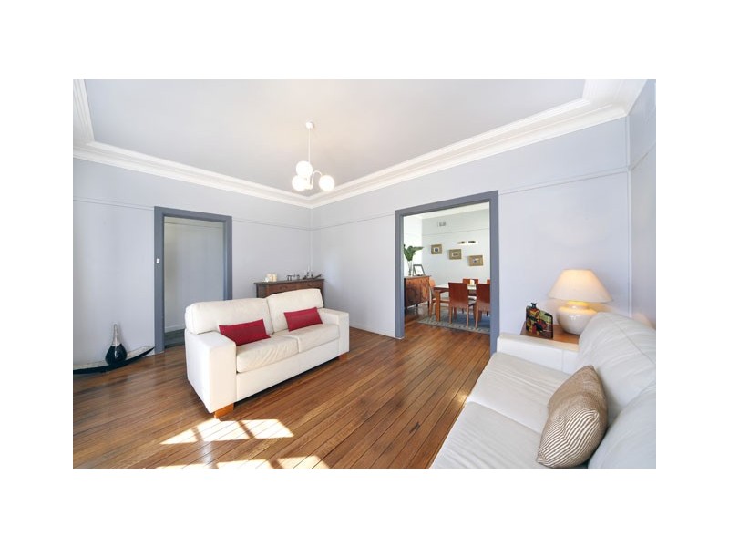 4  Hotham Road, Kirrawee NSW 2232