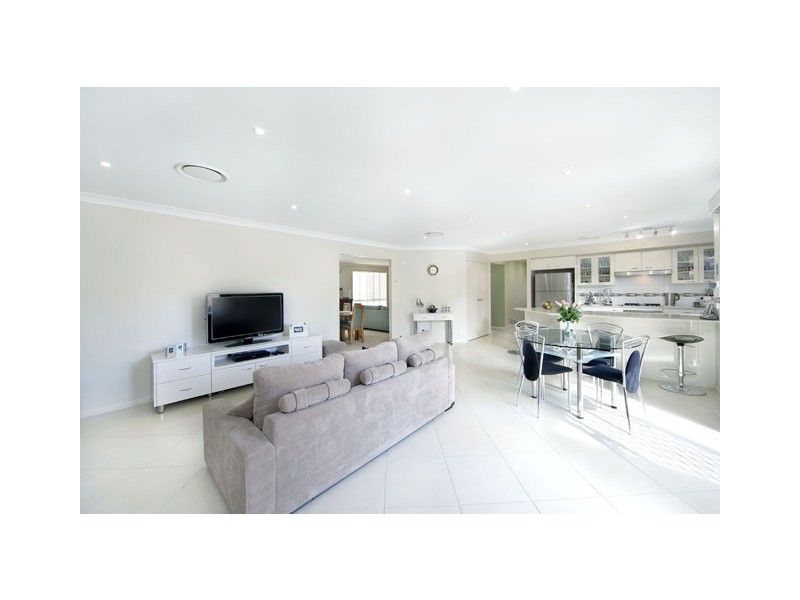 8 Barkduk Avenue, Miranda NSW 2228