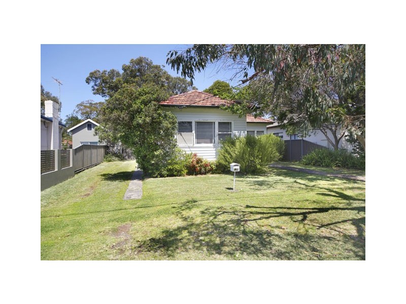 10 Drake Avenue, Caringbah NSW 2229