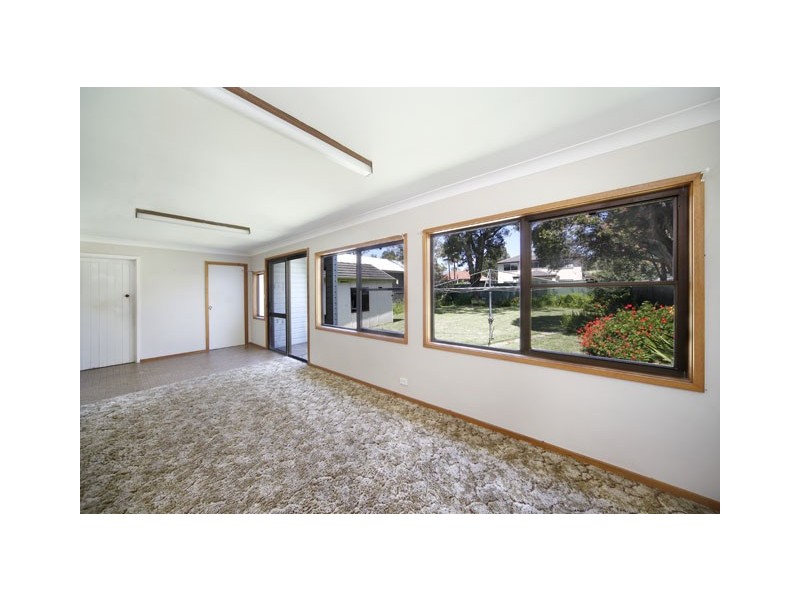 10 Drake Avenue, Caringbah NSW 2229