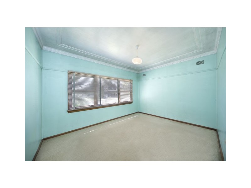 10 Drake Avenue, Caringbah NSW 2229