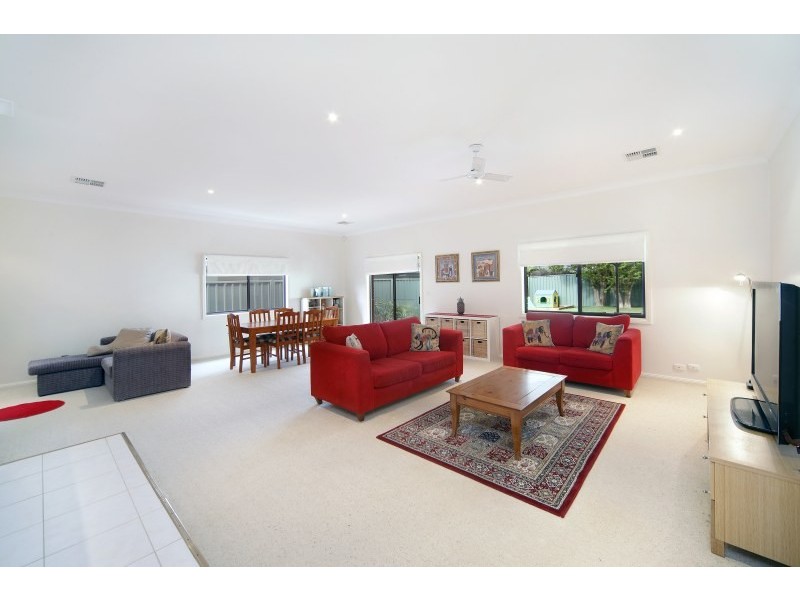 90 Gannons Road, Caringbah NSW 2229