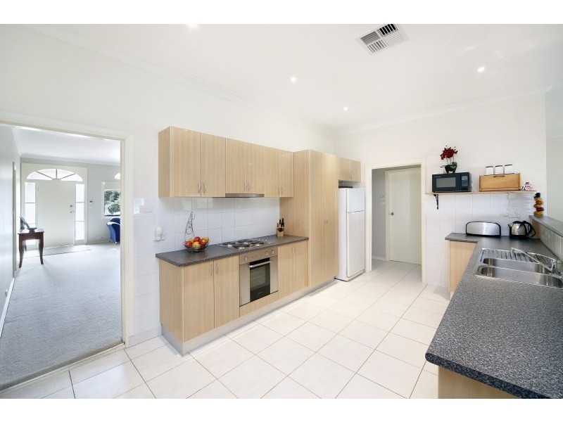 90 Gannons Road, Caringbah NSW 2229
