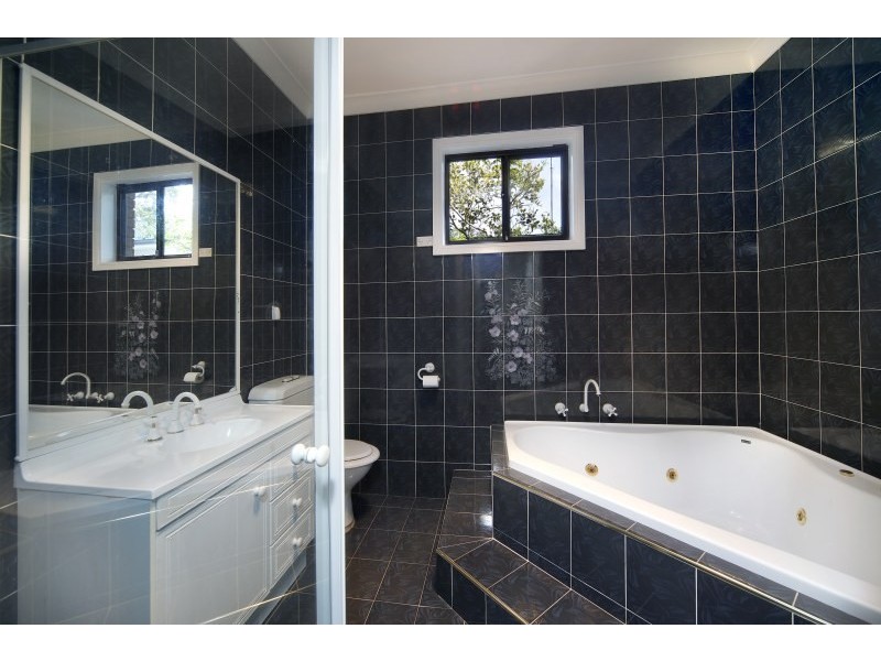 90 Gannons Road, Caringbah NSW 2229