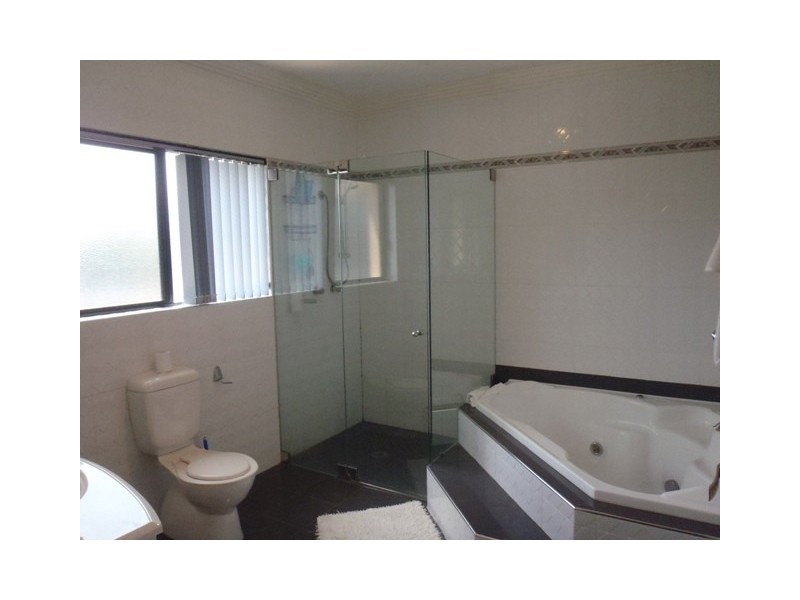 27 Raglan Road, Miranda NSW 2228