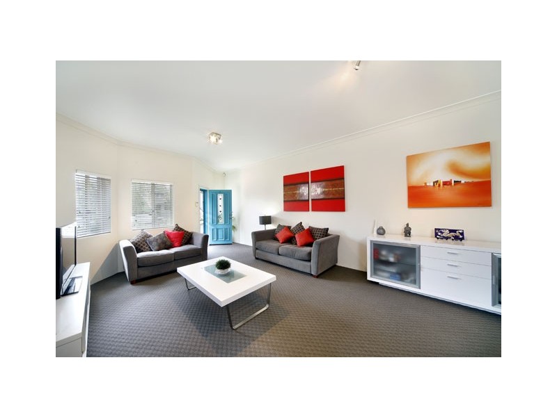Unit 2/81 Yathong Road, Caringbah NSW 2229