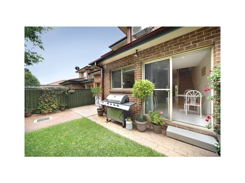Unit 2/81 Yathong Road, Caringbah NSW 2229