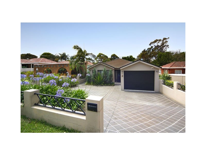 12 Winifred Avenue, Caringbah NSW 2229