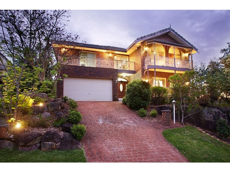 10 Goshawk Crescent, Woronora Heights NSW 2233