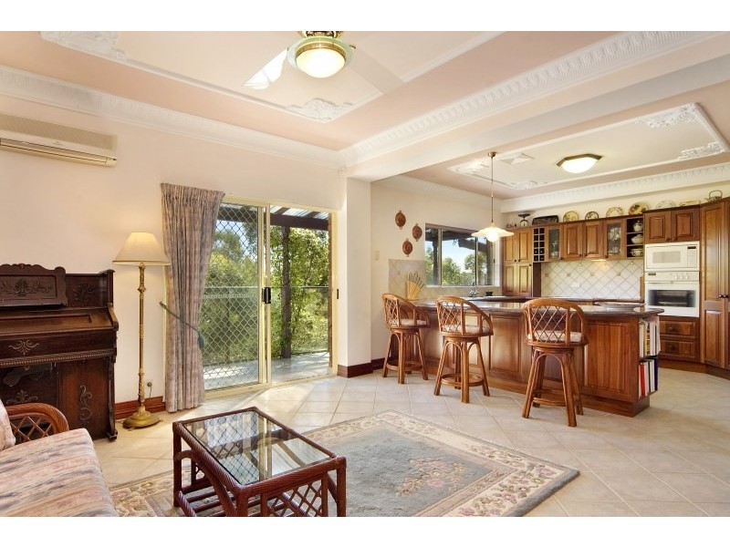 10 Goshawk Crescent, Woronora Heights NSW 2233