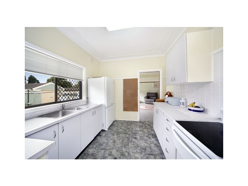 10 Carramar Crescent, Miranda NSW 2228