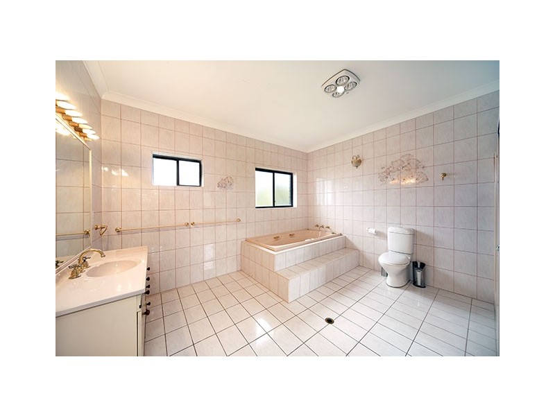 1 Rutherford Avenue, Burraneer NSW 2230