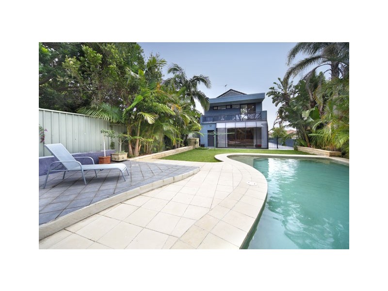 9 Belgrave Esplanade, Sylvania NSW 2224