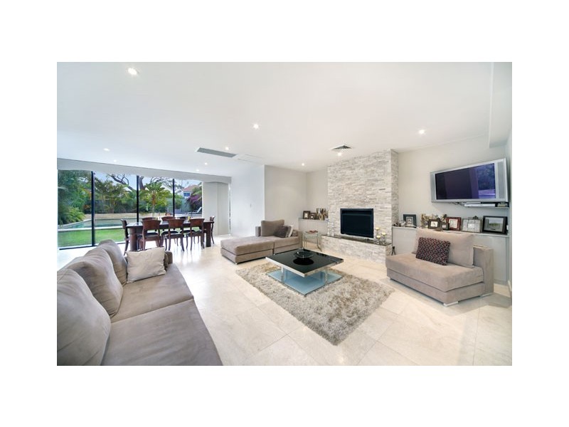 9 Belgrave Esplanade, Sylvania NSW 2224