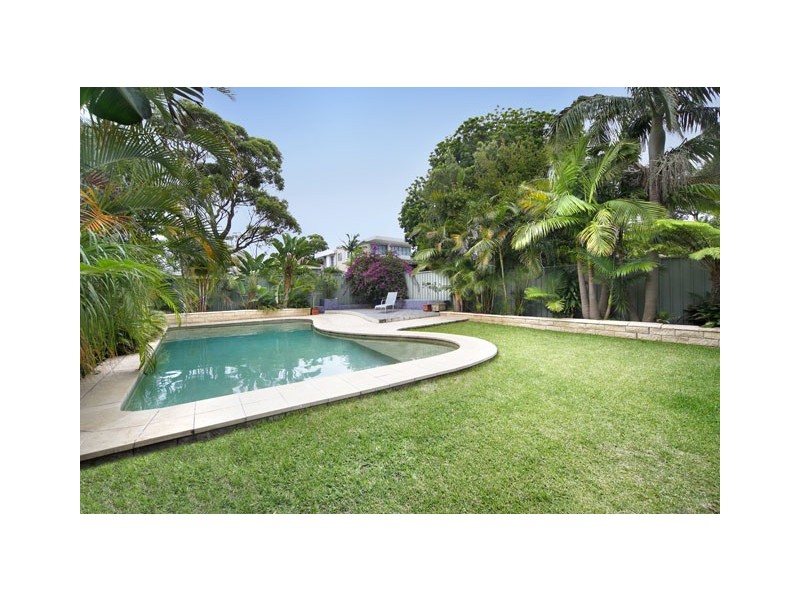 9 Belgrave Esplanade, Sylvania NSW 2224