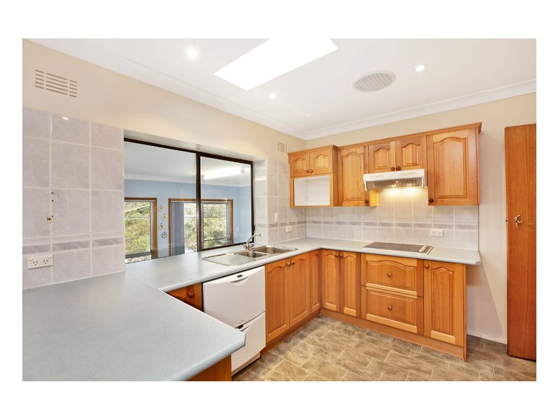 4 Old Bush Road, Yarrawarrah NSW 2233