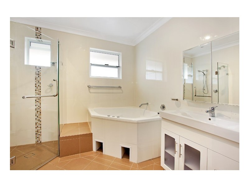 4 Old Bush Road, Yarrawarrah NSW 2233