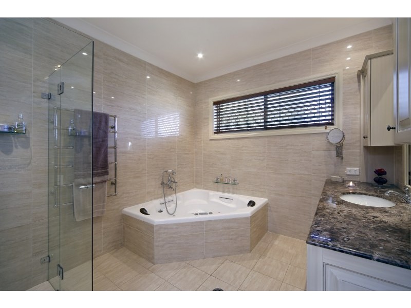 5 Forest Road, Yowie Bay NSW 2228