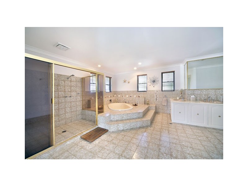 12 Bruce Avenue, Caringbah NSW 2229