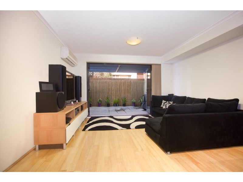 Unit 208/296 Kingsway (access Via Mansfield Lane), Caringbah NSW 2229