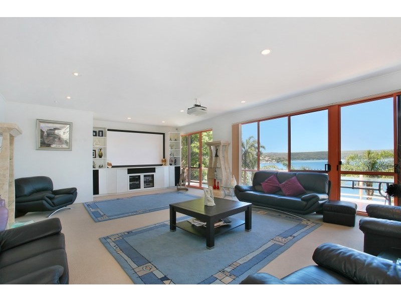 11 Waring Avenue, Caringbah South NSW 2229