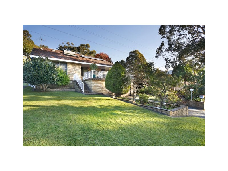 16 Stirling Avenue, Kirrawee NSW 2232