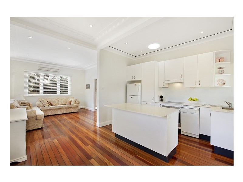 32 Woronora Crescent, Como NSW 2226