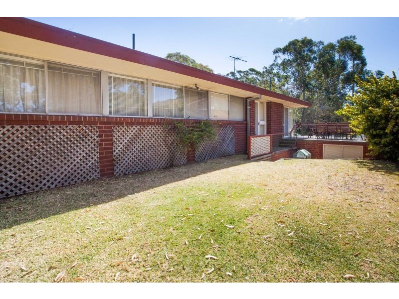 136 Garnet Road, Kirrawee NSW 2232