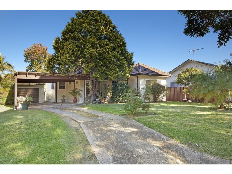 8 Wilga Road, Caringbah NSW 2229