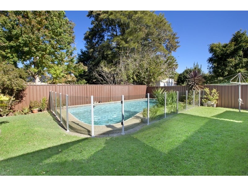 8 Wilga Road, Caringbah NSW 2229