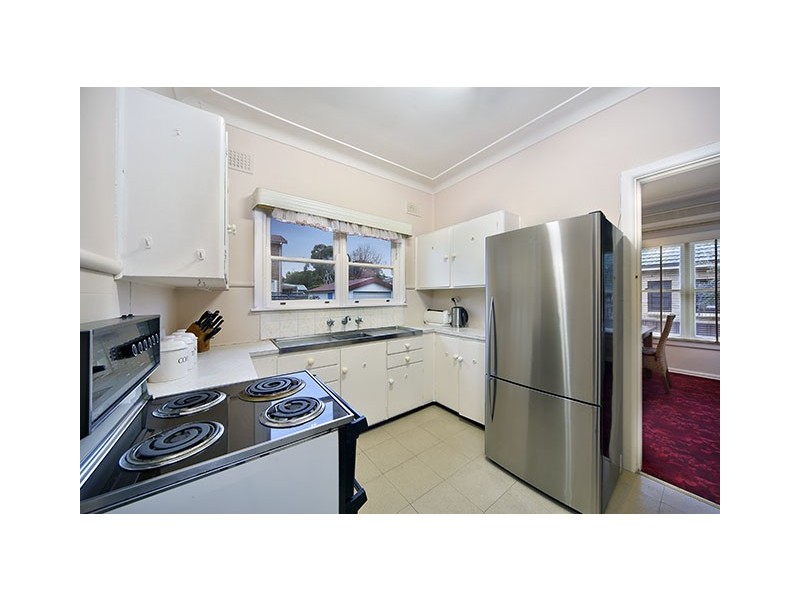 4 Blamey Avenue, Caringbah NSW 2229