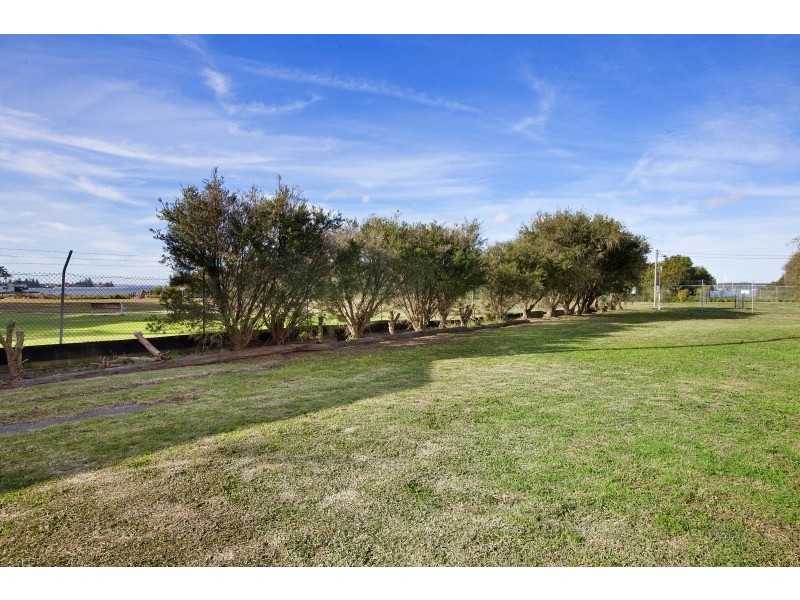 98 Woodlands Road, Taren Point NSW 2229