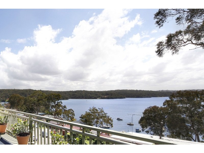 32 Immarna Avenue, Lilli Pilli NSW 2229