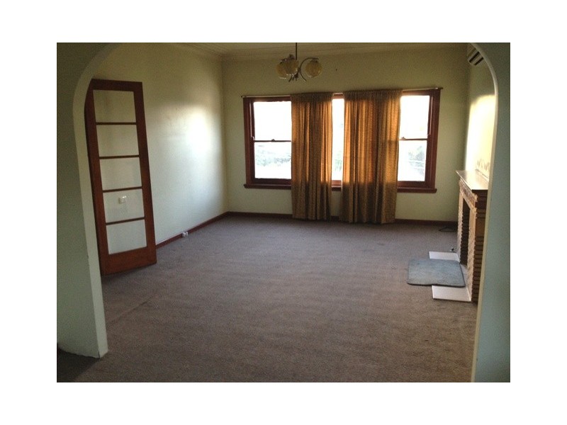 6 Warraba Street, Como NSW 2226