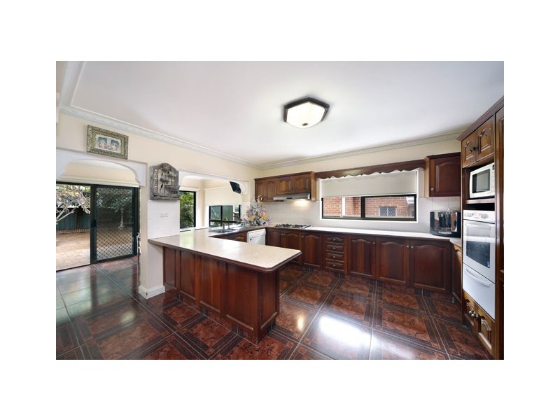15 Wingello Road, Miranda NSW 2228