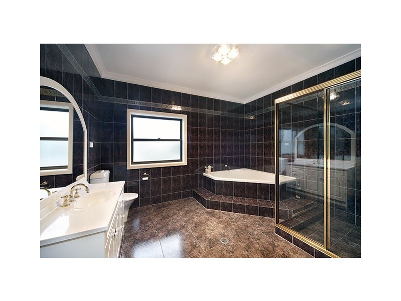 15 Wingello Road, Miranda NSW 2228